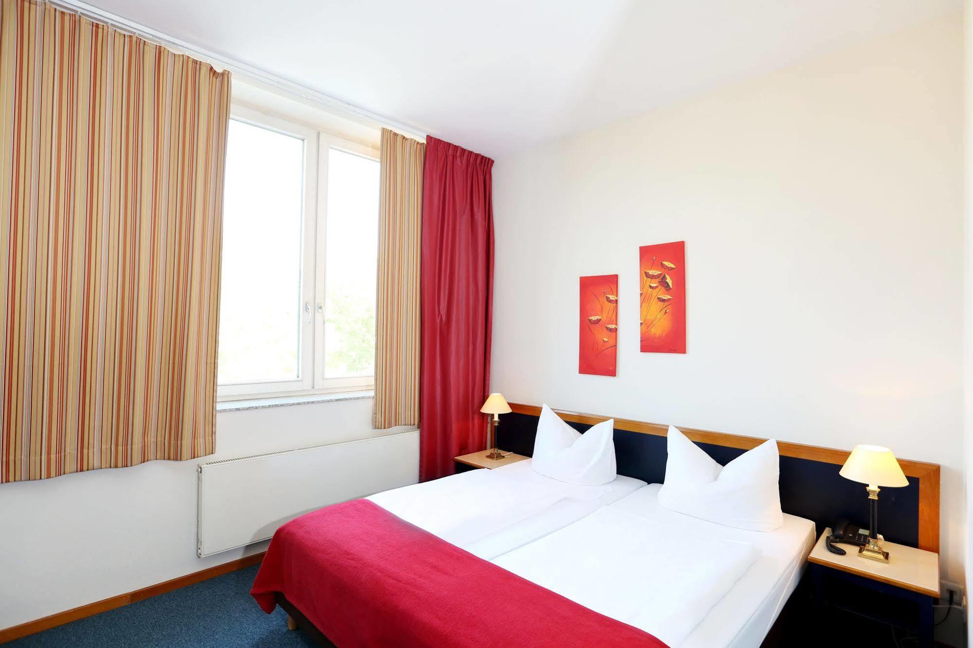 H24 Hoteltow Ngoại thất bức ảnh